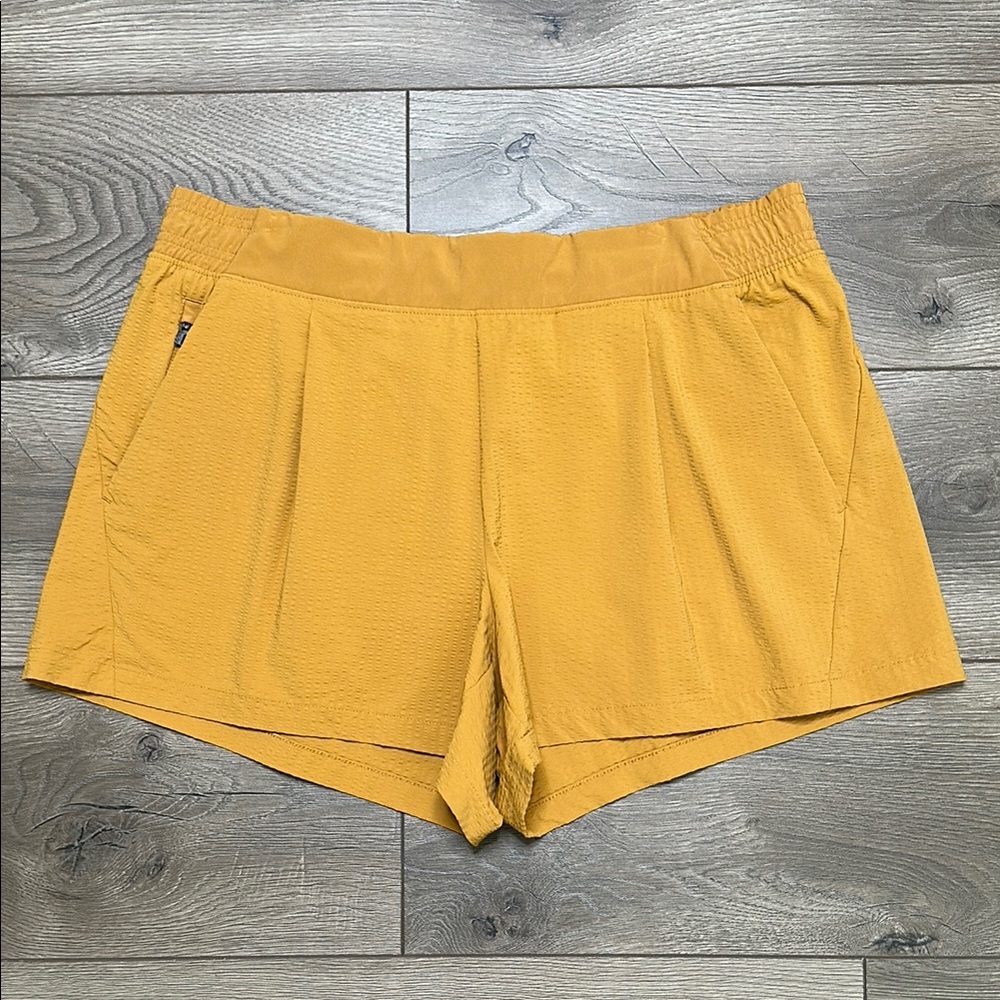 Athleta Brooklyn Textured Mustard Yellow Active Casual Shorts Size 14‎